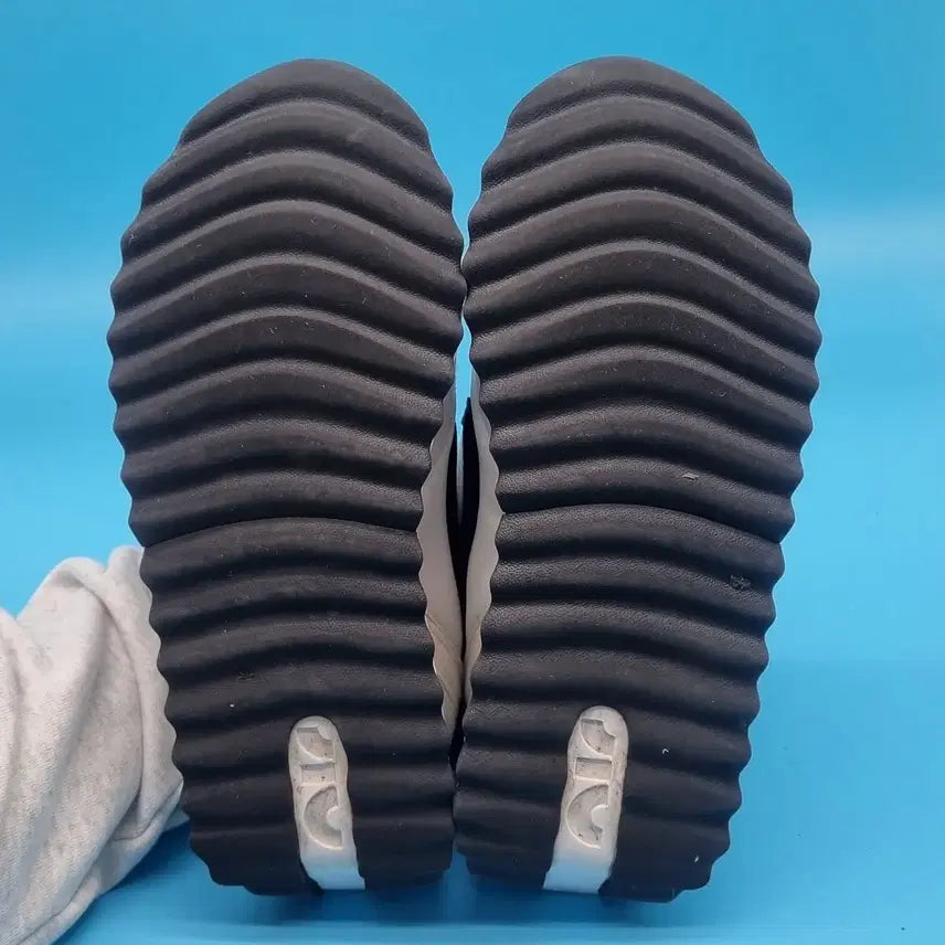 [BUNJANG] Nike Air Max Dawn Sneakers 225 / oo 나이키 에어맥스 던 운동화 225