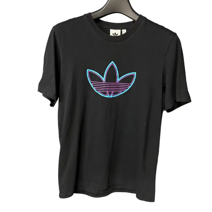 [BUNJANG] Adidas Outline Logo Black Short Sleeve T-shirt / L 아디다스 아웃라인 로고 블랙 반팔 티셔츠