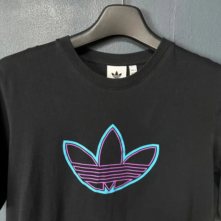 [BUNJANG] Adidas Outline Logo Black Short Sleeve T-shirt / L 아디다스 아웃라인 로고 블랙 반팔 티셔츠