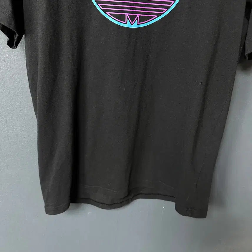 [BUNJANG] Adidas Outline Logo Black Short Sleeve T-shirt / L 아디다스 아웃라인 로고 블랙 반팔 티셔츠