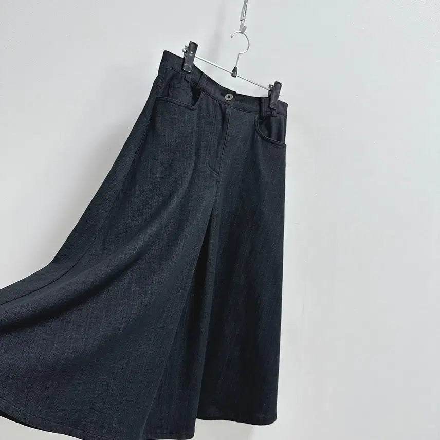 [BUNJANG] Club Monaco A-Line Denim Pattern Skirt / 클럽모나코 데님라이크 코튼 에이라인 스커트 맞주름 디자인 한섬