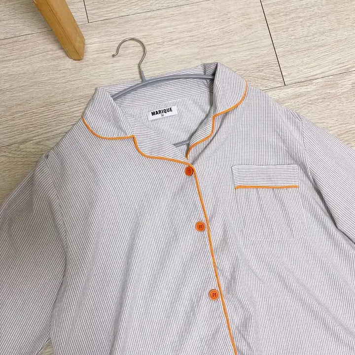 [SOLD OUT] 여성 파자마 잠옷 55사이즈 마리끄 스트라이프 파자마 세트 딱한번 입은거