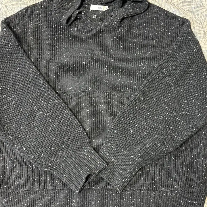 [SOLD OUT] 밀로 차콜색 니트 후드 M