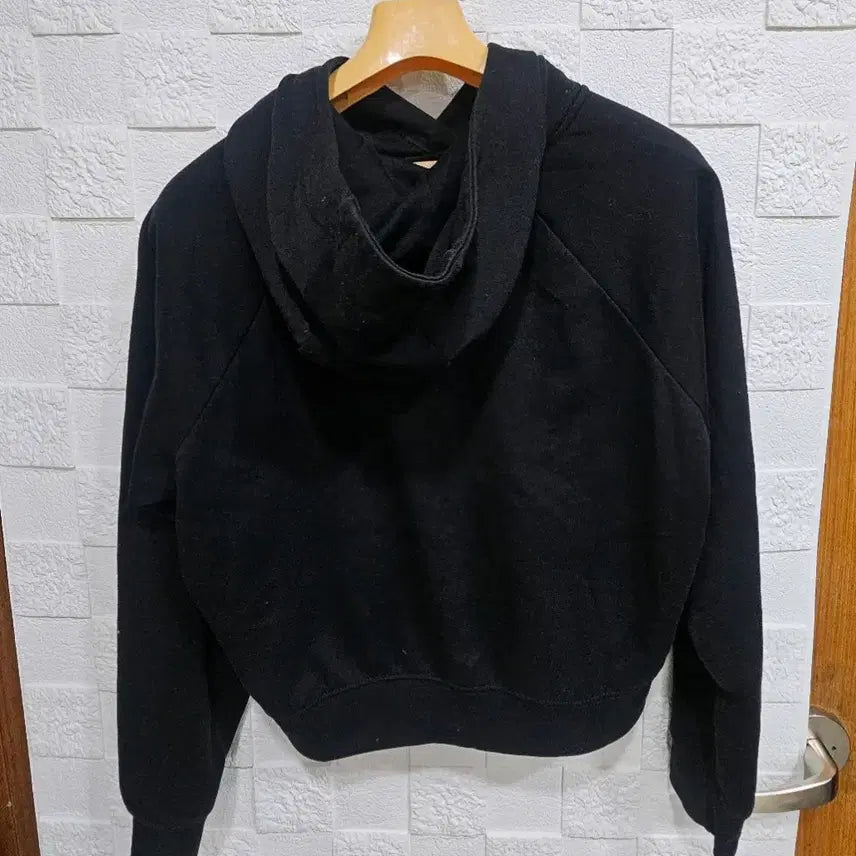 [BUNJANG] Nike Swoosh Black Crop Hoodie / 나이키 스우시 블랙 크롭 후드티 기모