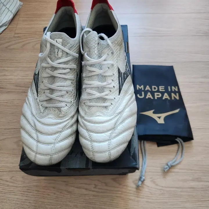 [SOLD OUT] 미즈노 모렐리아 네오 JPN 최상급 선수용 축구화 265사이즈