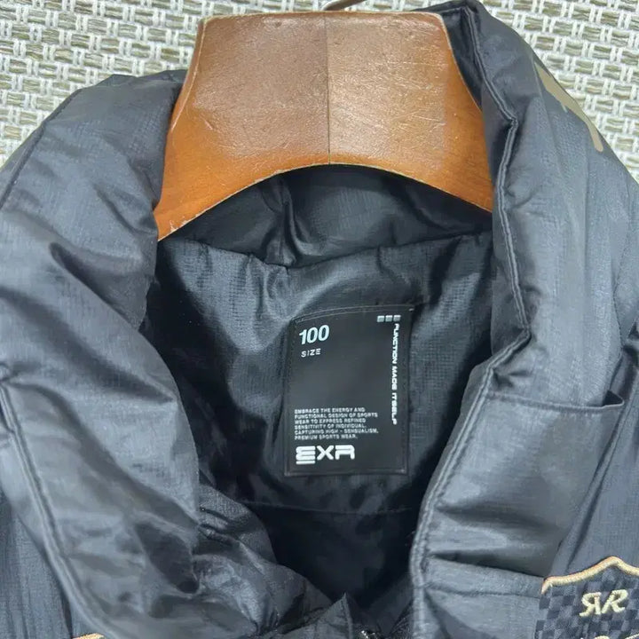 [BUNJANG] EXR Gold Rider Windbreaker Jacket / 이엑스알 검골 라이더 바람막이 자켓 100 A10037