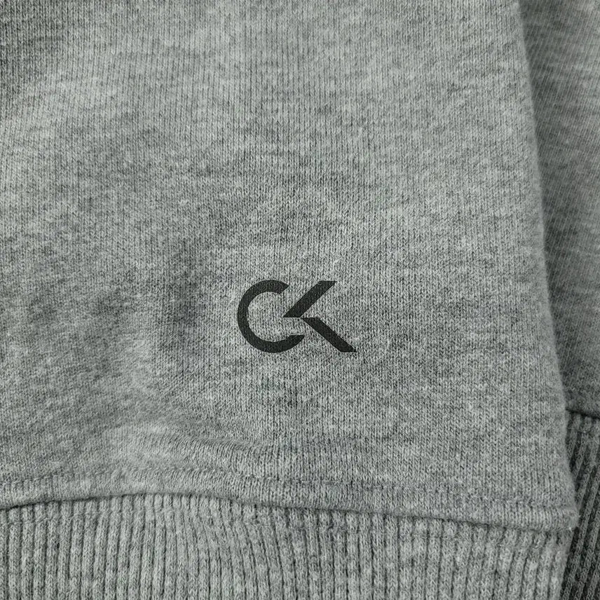 [BUNJANG] Calvin Klein Performance Cotton Blend Sweatshirt / 캘빈클라인 퍼포먼스 그레이 블랙 배색 스펠아웃 로고 암로고 코튼블렌드 맨