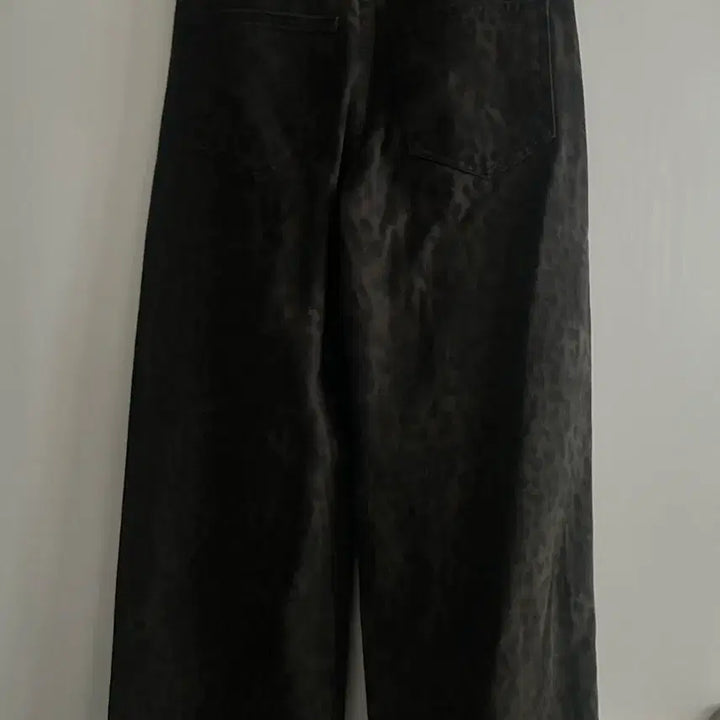 [BUNJANG] Rave Leopard Pants 01 Size / 레이브 레오파드 바지 01 사이즈