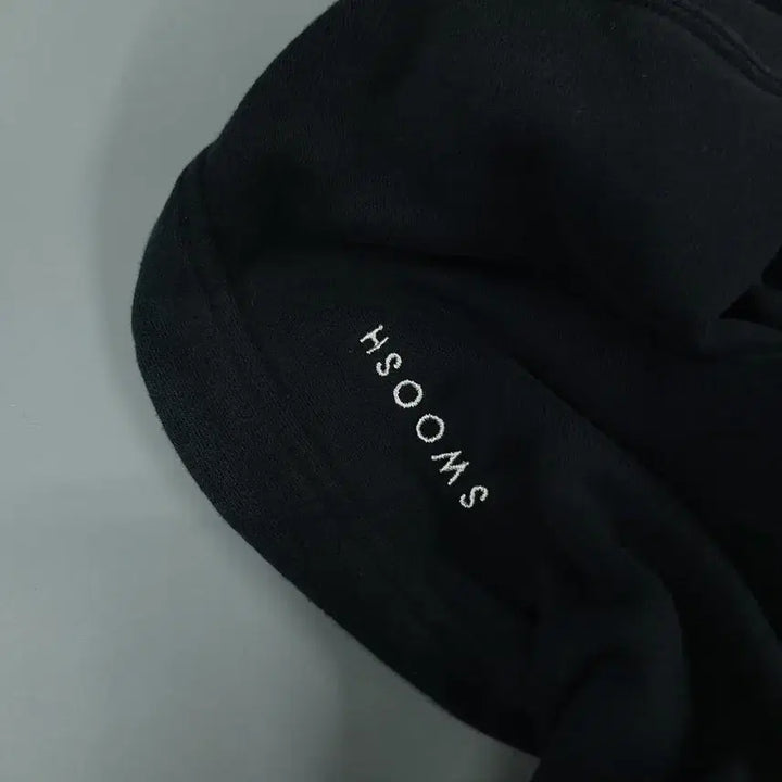 [BUNJANG] Nike Big Swoosh Logo Raglan Cotton Blend Hoodie / 나이키 블랙 화이트 레드 배색 빅스우시 로고 암로고 레글런 코튼블렌드 후