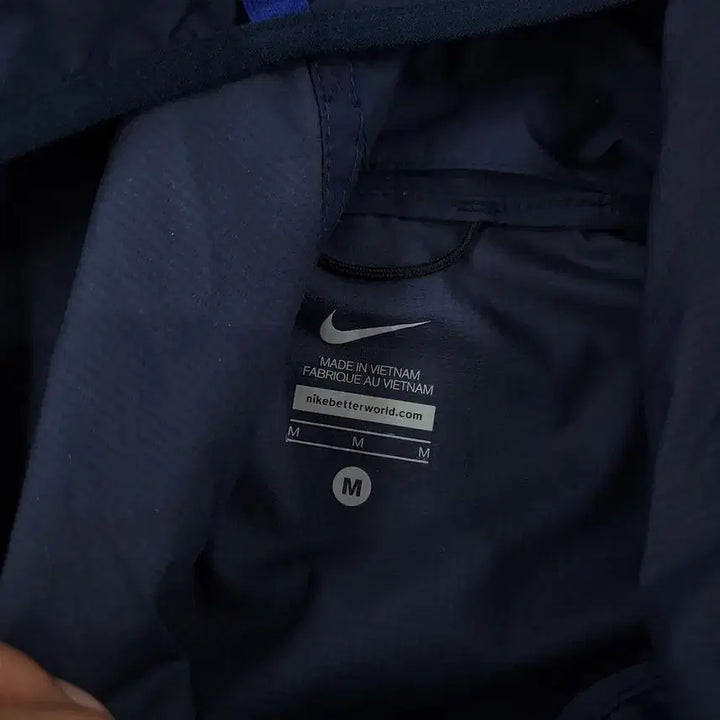 [BUNJANG] Nike Navy Swoosh Reflective Raglan Ripstop Hooded Nylon Jacket / 나이키 네이비 스우시 로고 리플렉티브 레글런 립스탑 후드 나일론 초경량