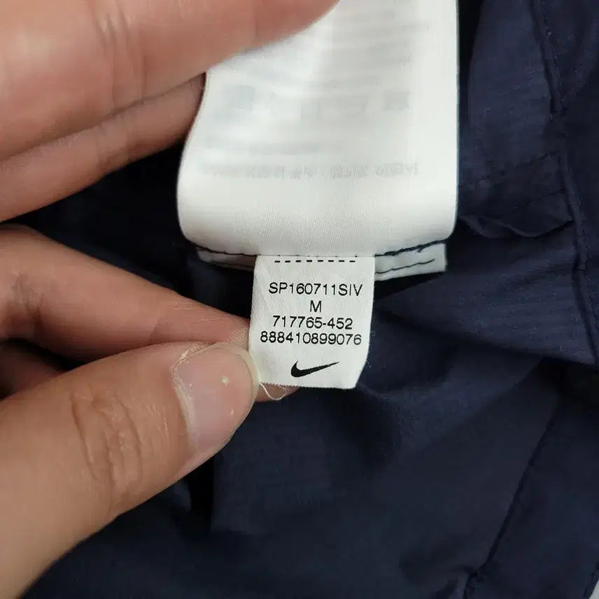 [BUNJANG] Nike Navy Swoosh Reflective Raglan Ripstop Hooded Nylon Jacket / 나이키 네이비 스우시 로고 리플렉티브 레글런 립스탑 후드 나일론 초경량