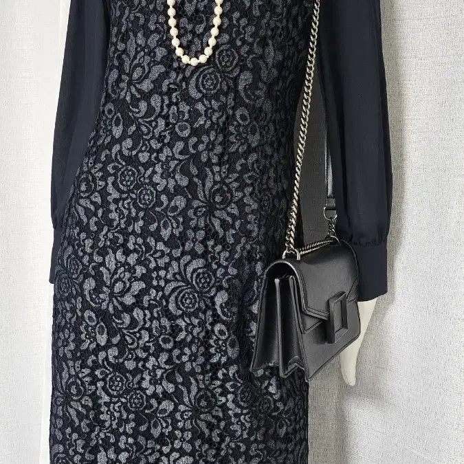 [SOLD OUT] The Izzat Collection 레이스 멋스런 원피스..88-90-