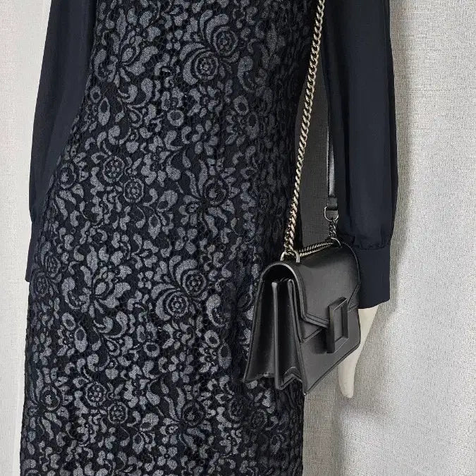 [SOLD OUT] The Izzat Collection 레이스 멋스런 원피스..88-90-