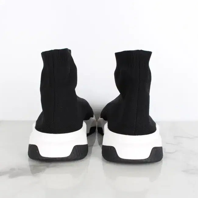 [BUNJANG] Balenciaga Speedrunner Socks Sneakers Oreo Black White 42 (270) / 발렌시아가 스피드러너 삭스 스니커즈 오레오 검흰 42(270)
