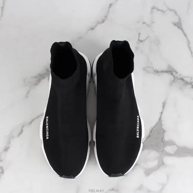 [BUNJANG] Balenciaga Speedrunner Socks Sneakers Oreo Black White 42 (270) / 발렌시아가 스피드러너 삭스 스니커즈 오레오 검흰 42(270)