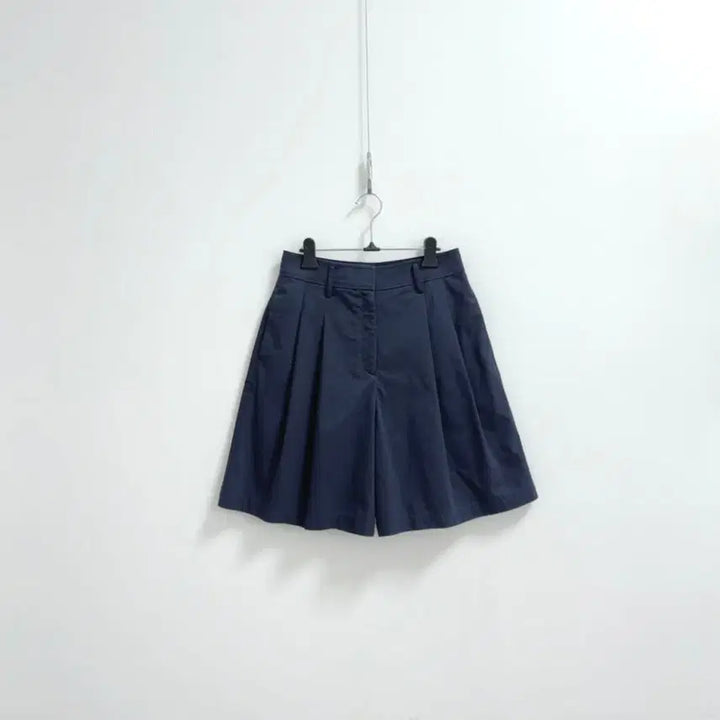 [BUNJANG] Alte Pleated Half Pants / 알테 핀턱 하프 팬츠