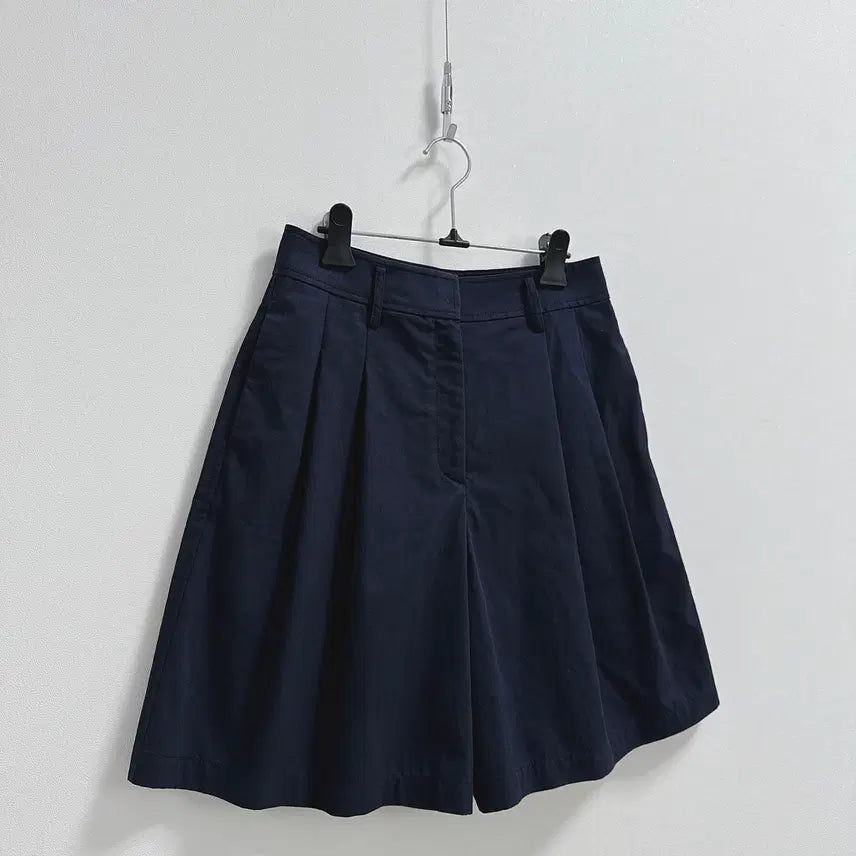 [BUNJANG] Alte Pleated Half Pants / 알테 핀턱 하프 팬츠
