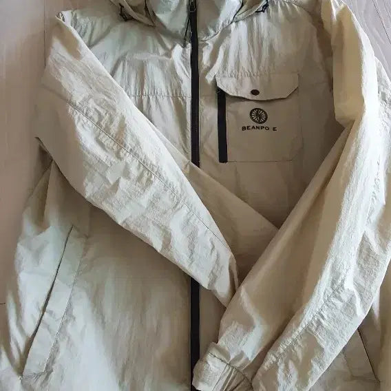 [SOLD OUT] 빈폴 아이보리색 후드 바람막이110