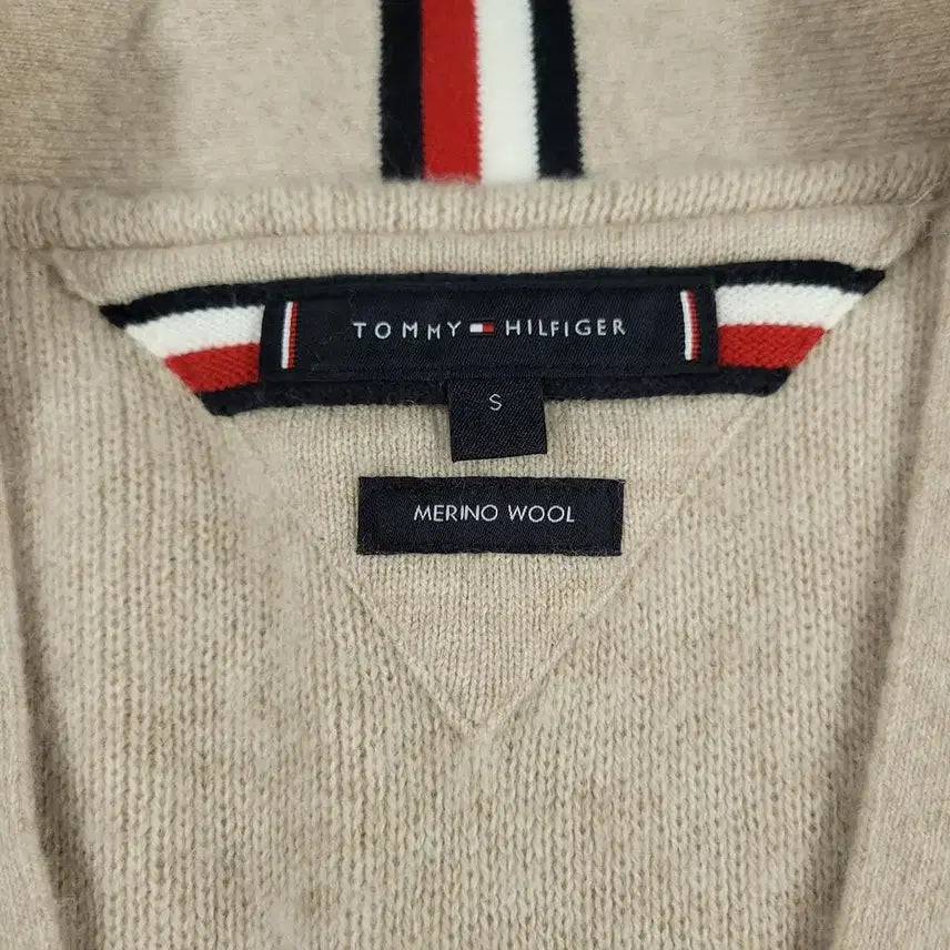 [BUNJANG] Tommy Hilfiger Light Beige Merino Wool V-Neck Cardigan / 타미힐피거 라이트베이지 브이넥 메리노울 니트 가디건 L