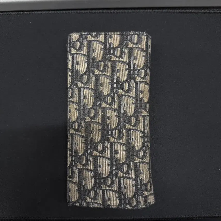 [SOLD OUT] 디올장지갑 풀박스 쿨거 네고 가격제시 현금