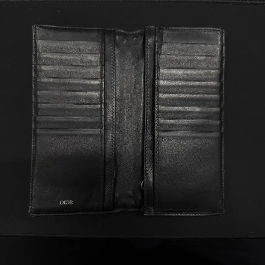 [SOLD OUT] 디올장지갑 풀박스 쿨거 네고 가격제시 현금
