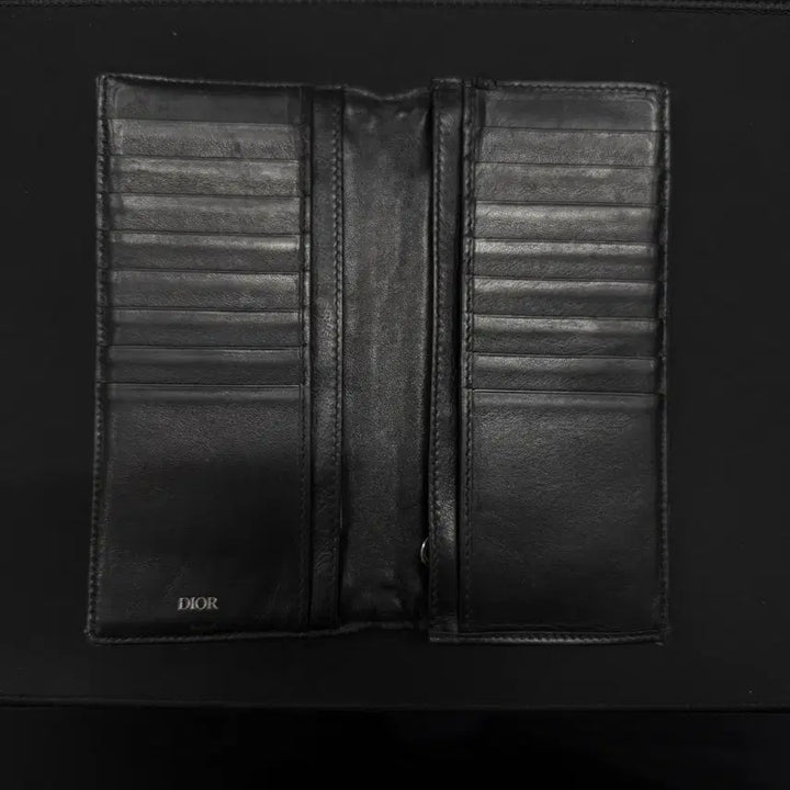 [SOLD OUT] 디올장지갑 풀박스 쿨거 네고 가격제시 현금
