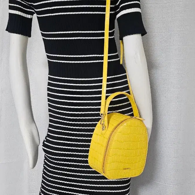 [BUNJANG] Black and White Striped Long Knit Dress / 새수준 검정 흰 스트라이프 롱니트 원피스..