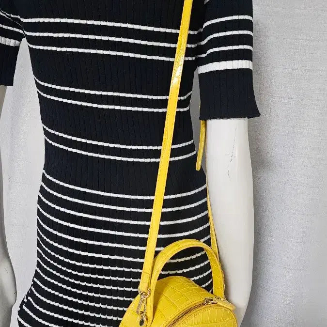 [BUNJANG] Black and White Striped Long Knit Dress / 새수준 검정 흰 스트라이프 롱니트 원피스..