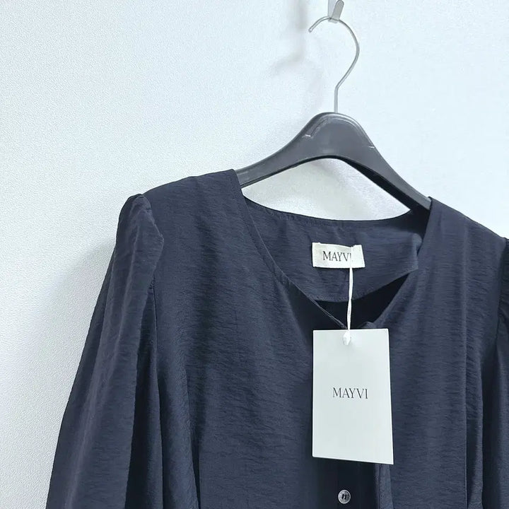 [SOLD OUT] 언더비 메이비 타잉 블라우스