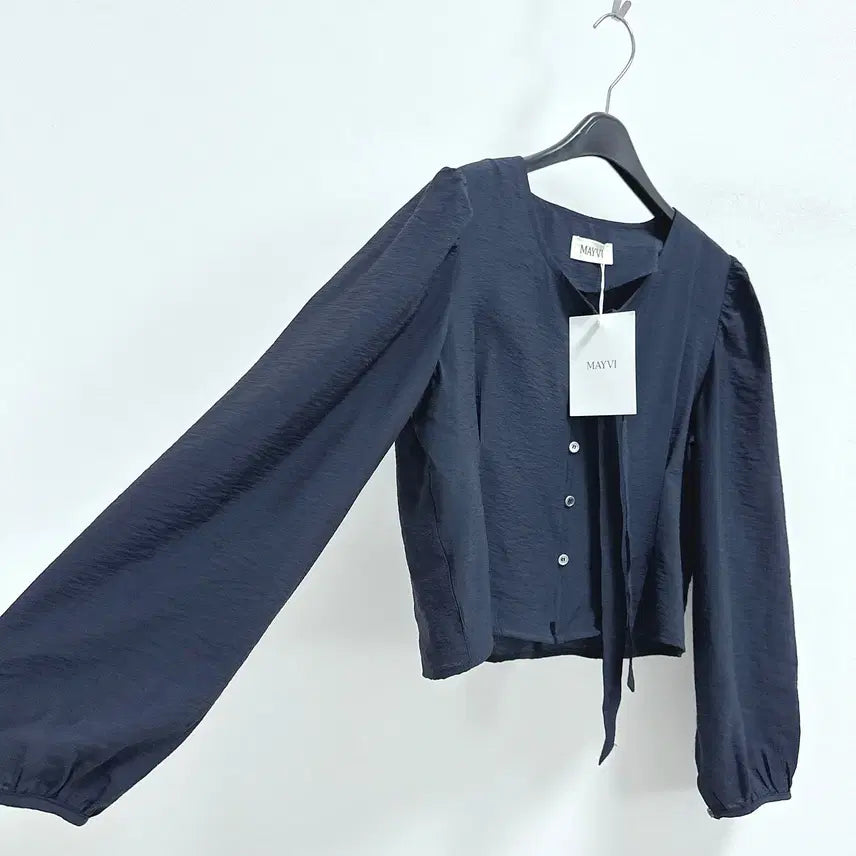 [SOLD OUT] 언더비 메이비 타잉 블라우스