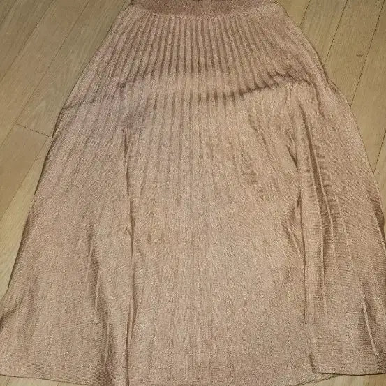 [BUNJANG] Gold Pleated Long Skirt (L) / 골드톤 플리츠 롱 스커트 L사이즈입니다