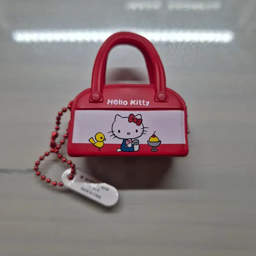 [BUNJANG] Hello Kitty 50th Anniversary Figure Keyring / 헬로키티 50주년 가챠 가방 키링 소품 피규어 인형