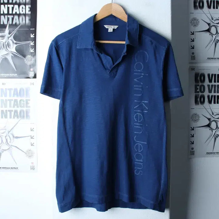 [BUNJANG] Calvin Klein V-Neck Lettering Polo T-Shirt / (M-XL) 캘빈클라인 반팔 카라 티셔츠 브이넥 레터링-184E8