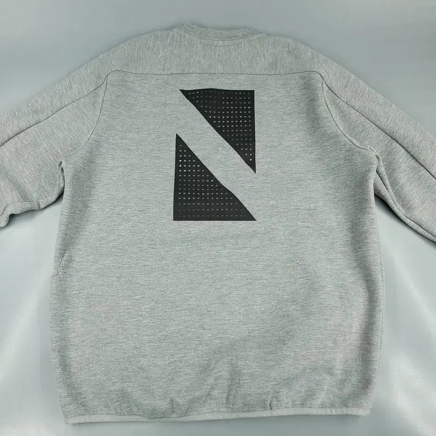 [BUNJANG] New Era Gray Black Raglan Sweatshirt / 뉴에라 그레이 블랙 배색 스펠아웃 로고 레글런 캥거루포켓 리플렉티브 기하