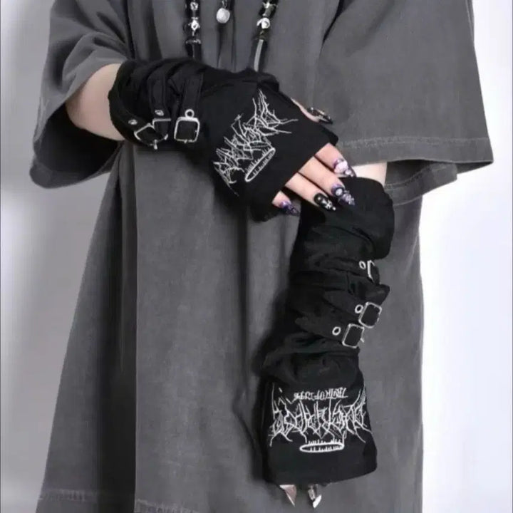 [BUNJANG] Punk Gothic Subculture Buckle Arm Warmers (2 Colors) / 펑크 고딕 서브컬처 버클 암워머 소매(2컬러)