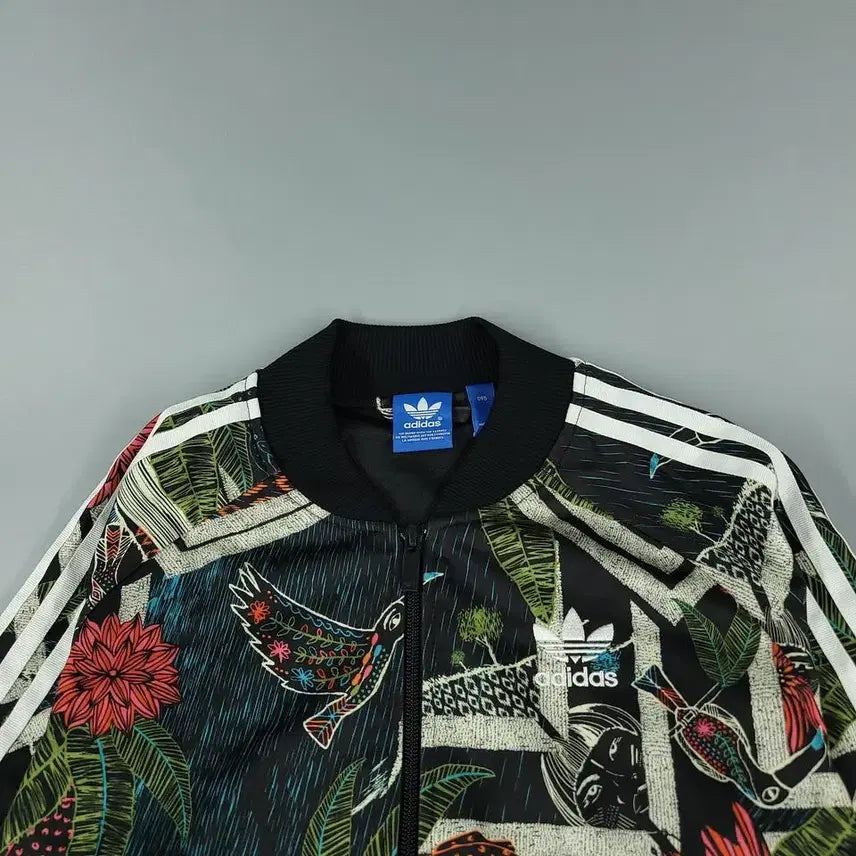 [BUNJANG] Adidas Blacktone Trefoil Floral Track Top / 아디다스 블랙톤 멀티컬러 트레포일 로고 플로랄 리프패턴 레글런 트랙탑 집