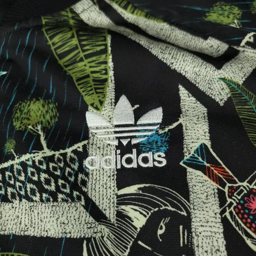 [BUNJANG] Adidas Blacktone Trefoil Floral Track Top / 아디다스 블랙톤 멀티컬러 트레포일 로고 플로랄 리프패턴 레글런 트랙탑 집