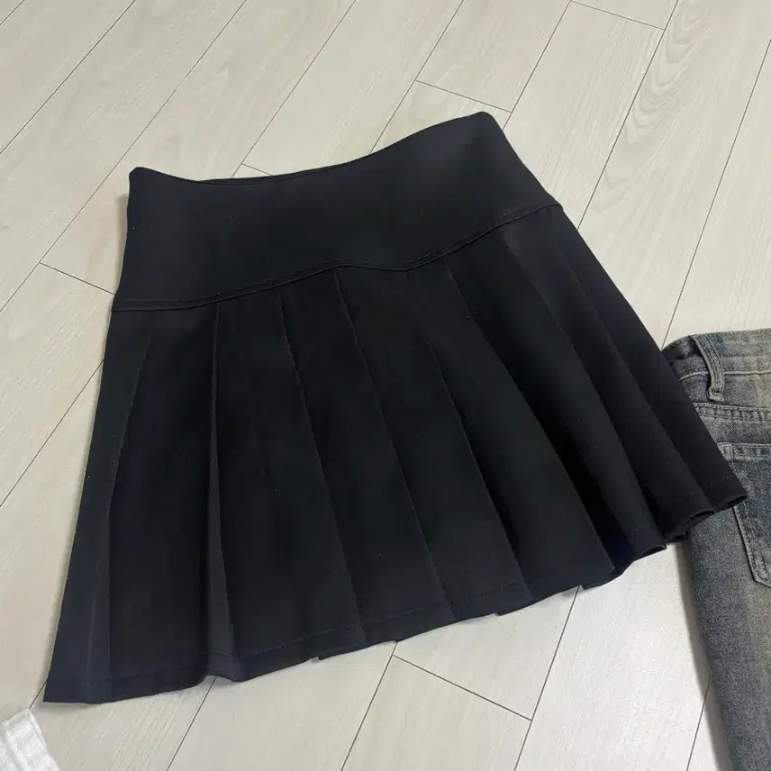 [BUNJANG] Ably Beige/Black Tennis Pleated Mini Skirt / 에이블리 베이지수 블랙 테니스 플리츠 미니스커트