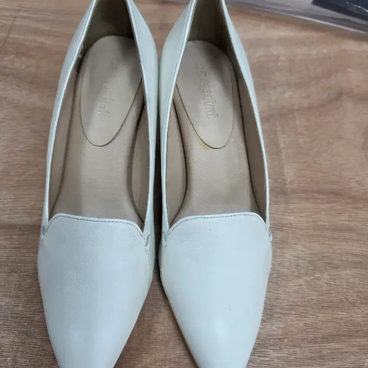 [BUNJANG] Gose Mid-Heel Ivory Leather Shoes / 고세미들240