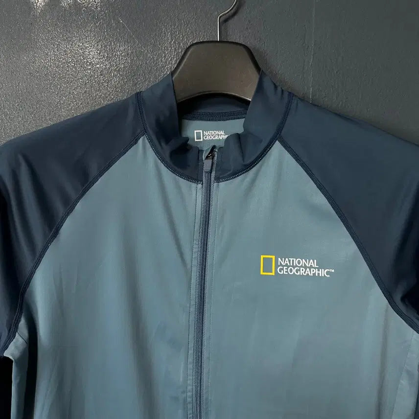 [BUNJANG] National Geographic XXL Logo Rash Guard Zip-up / XXL 내셔널지오그래픽 로고 래쉬가드 집업