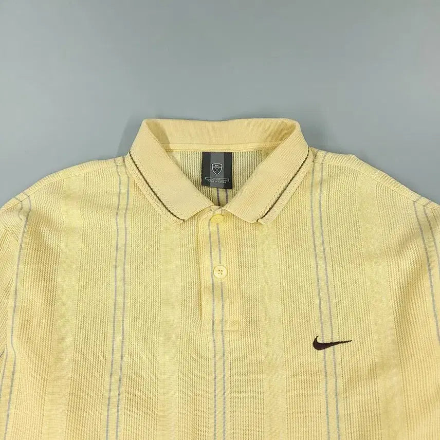 [BUNJANG] Nike Golf Yellow Multi-Color Striped Swoosh Logo Half Button Shirt / 나이키 골프 00s 옐로우톤 멀티컬러 스트라이프패턴 스우시 로고 하프버튼