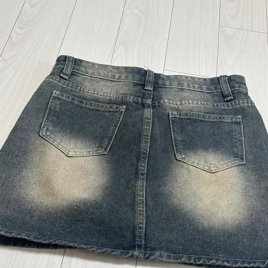 [BUNJANG] Boogie Shop Y2K Washed Denim Mini Skirt / 에이블리 부기샵 Y2K 워싱 데님 미니스커트 옐로우청