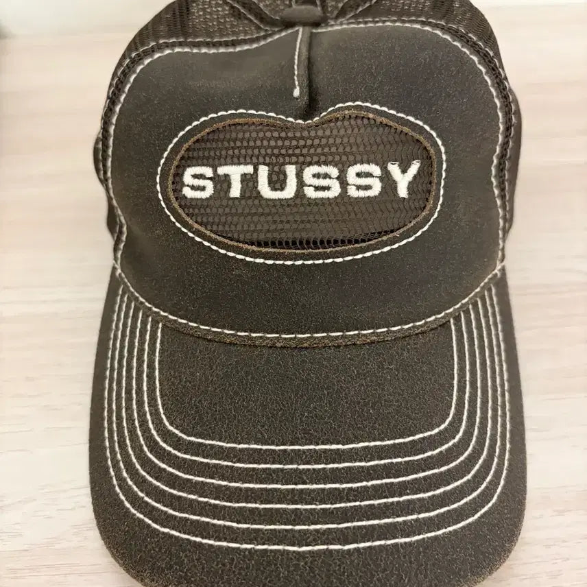 [BUNJANG] Stussy Low Pro Trucker Cutout Leather Snapback Brown Hat / 스투시 로우 프로 트러커 컷아웃 레더 스냅백 브라운