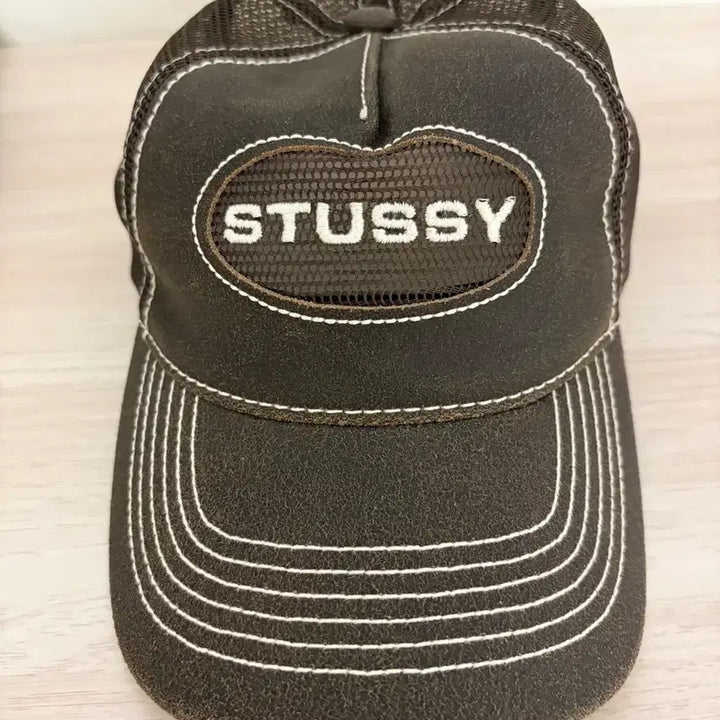 [BUNJANG] Stussy Low Pro Trucker Cutout Leather Snapback Brown Hat / 스투시 로우 프로 트러커 컷아웃 레더 스냅백 브라운