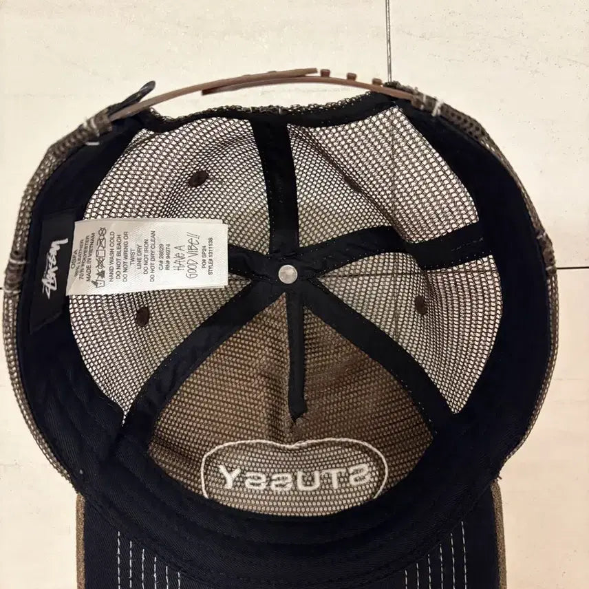 [BUNJANG] Stussy Low Pro Trucker Cutout Leather Snapback Brown Hat / 스투시 로우 프로 트러커 컷아웃 레더 스냅백 브라운