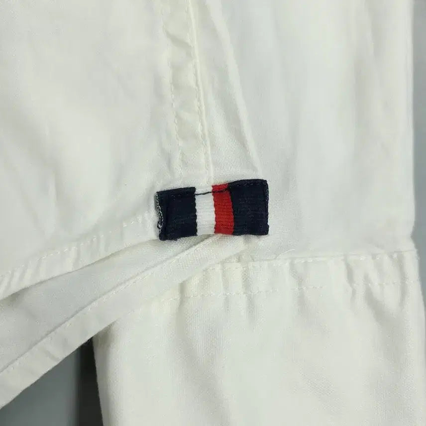 [BUNJANG] Tommy Hilfiger Slim Fit Cotton Blend Button-Down Shirt / 타미힐피거 화이트 체스트포켓 버튼다운 슬림핏 코튼블렌드 남방 셔츠 S