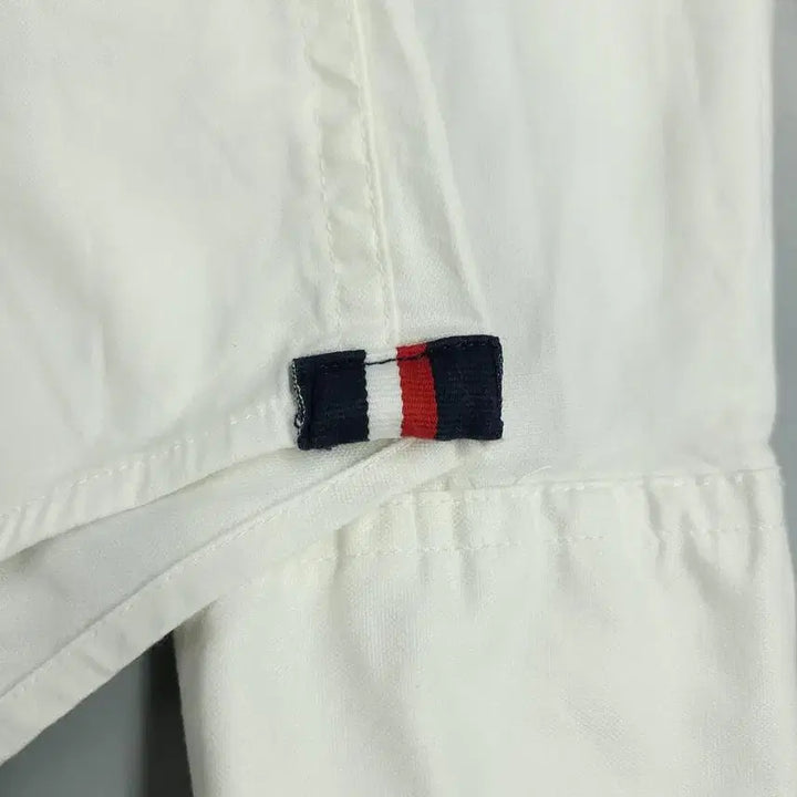 [BUNJANG] Tommy Hilfiger Slim Fit Cotton Blend Button-Down Shirt / 타미힐피거 화이트 체스트포켓 버튼다운 슬림핏 코튼블렌드 남방 셔츠 S