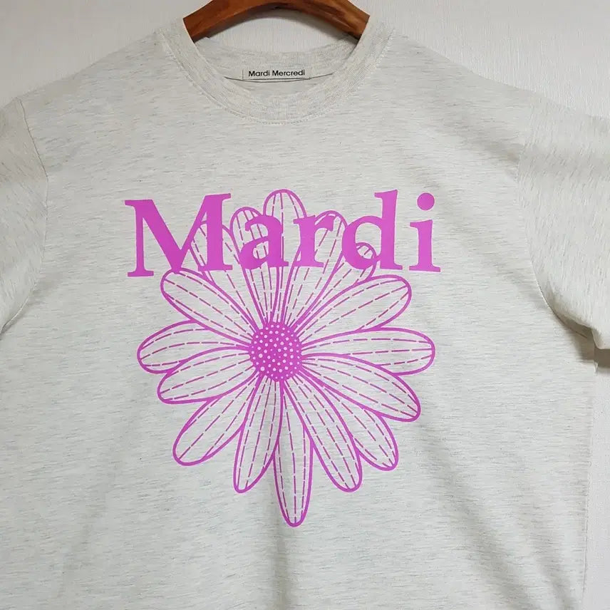 [SOLD OUT] 마르디메크르디 데이지 티셔츠