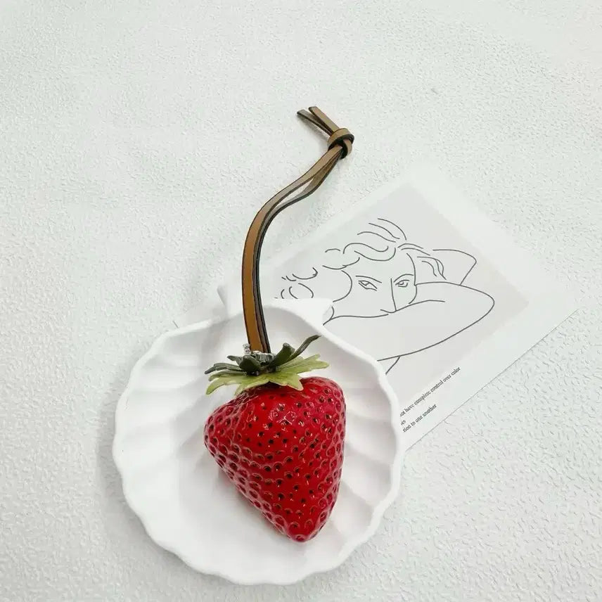 [BUNJANG] Strawberry Leather Keychain / Bag Charm / 딸기 가죽 키링 / 가방 참