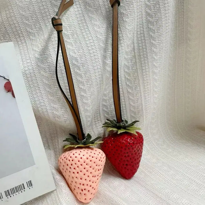 [BUNJANG] Strawberry Leather Keychain / Bag Charm / 딸기 가죽 키링 / 가방 참